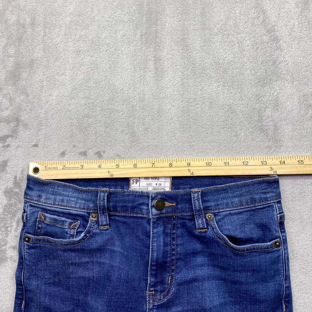 Free People Great Heights Distressed Skinny Jeans Blue Fringe Raw Hem‎ Size 26